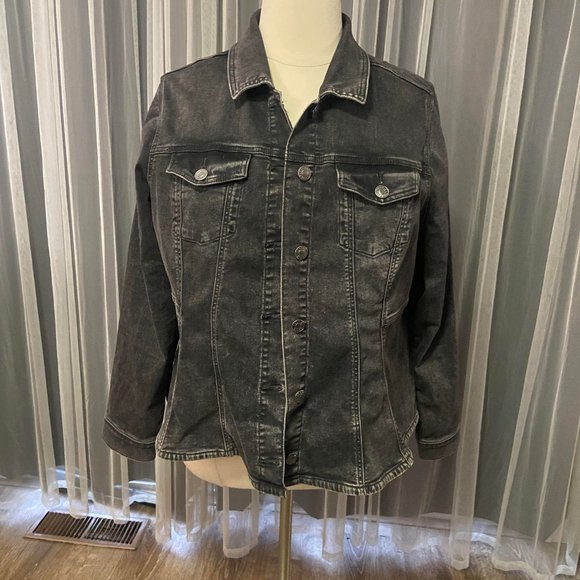 Torrid Denim Fit and flare Trucker Jacket SIZE 4 - Picture 6 of 8